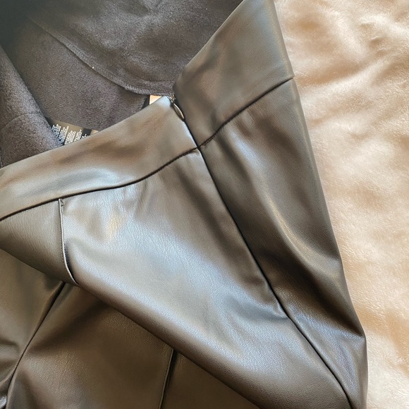 BRAND NEW ASOS HOURGLASS PINTUCK LEATHER LOOK TROUSER - Picture 4 of 5